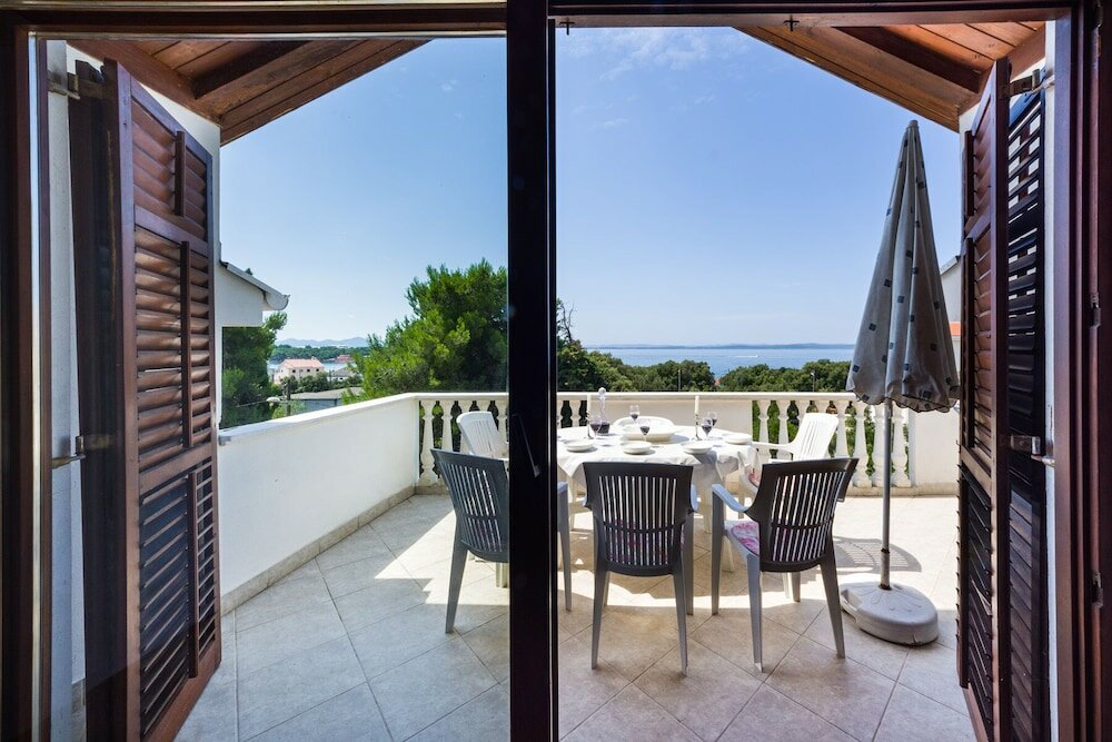 Фото Pupa - Nice Family Apartments - A1 Dora