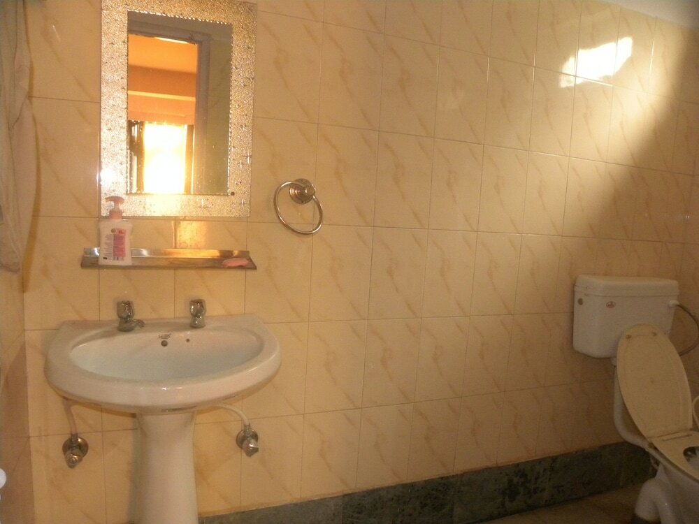 Фото Samaa Resorts Chitkul Heights