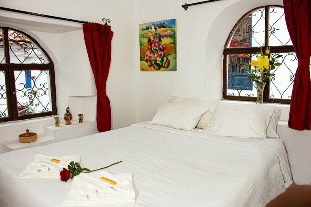 Фото Catama Inn Hotel