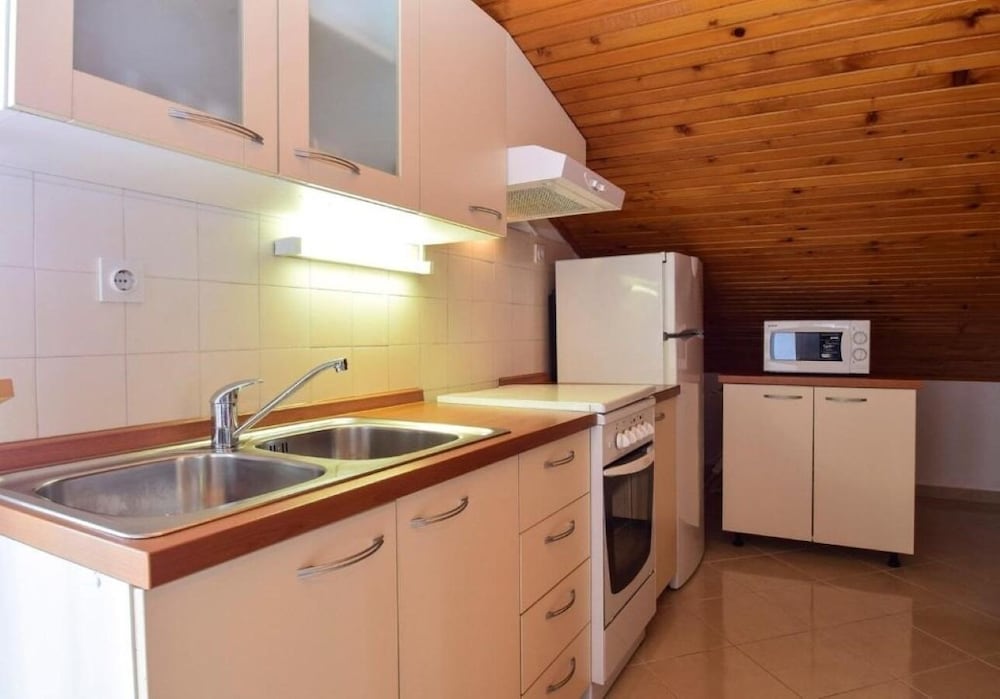 Фото Mate - Free Parking - A4