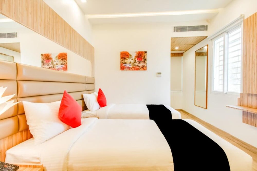 Фото Inn The Centre