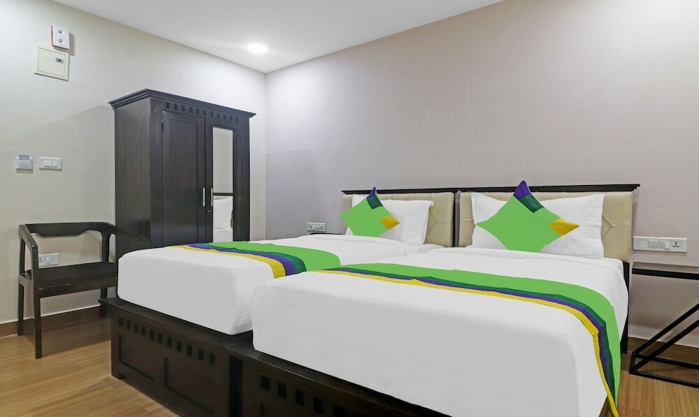 Фото Treebo Trend Purple Square