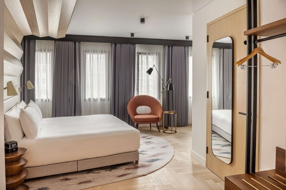 Фото Canopy by Hilton London City