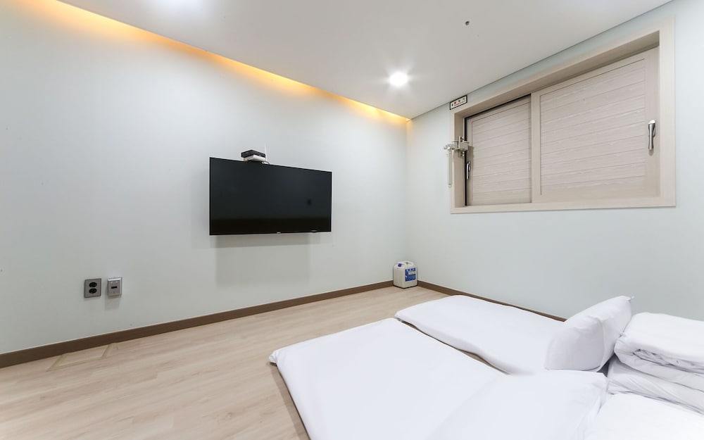 Фото Ulleung With Ulleung