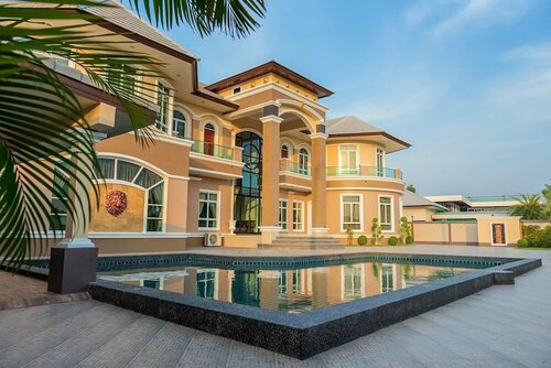 Royal Graces Luxury