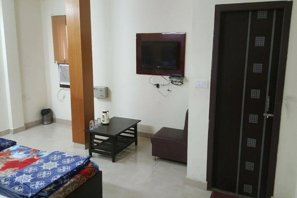 Фото Goroomgo Samrat Lucknow