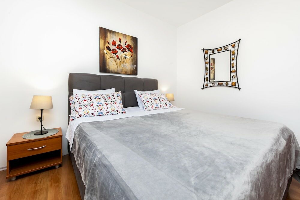 Фото Apartments Mirela