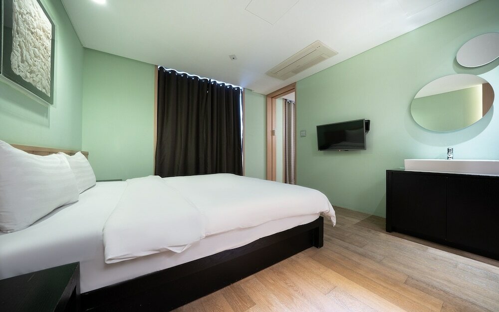 Фото Incheon Ali Suite Hotel