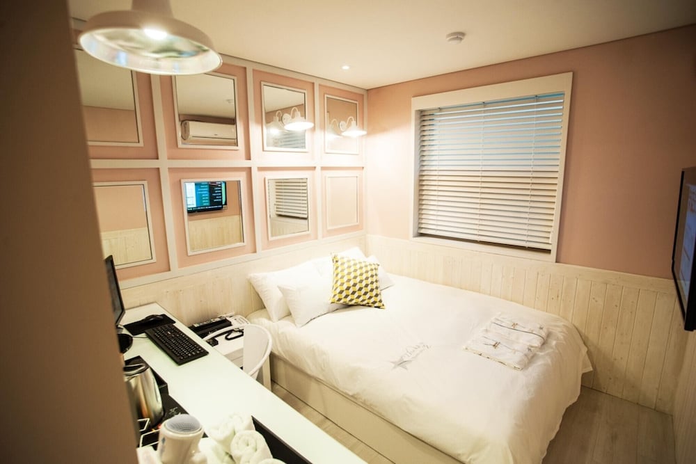 Фото Suwon Station The Byeol