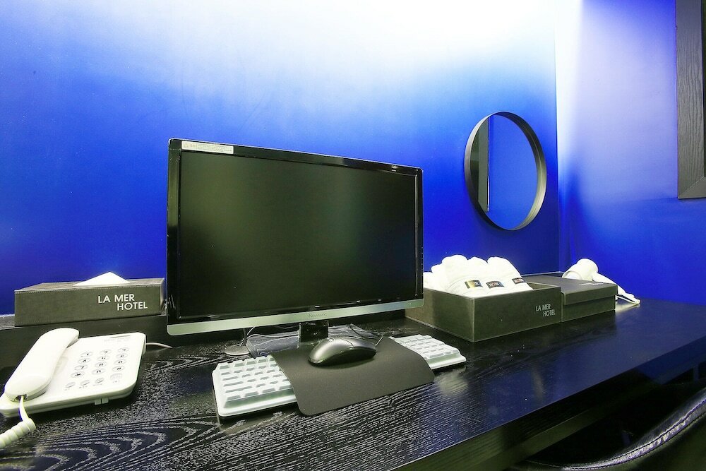 Фото Suwon City Hall Station Rose