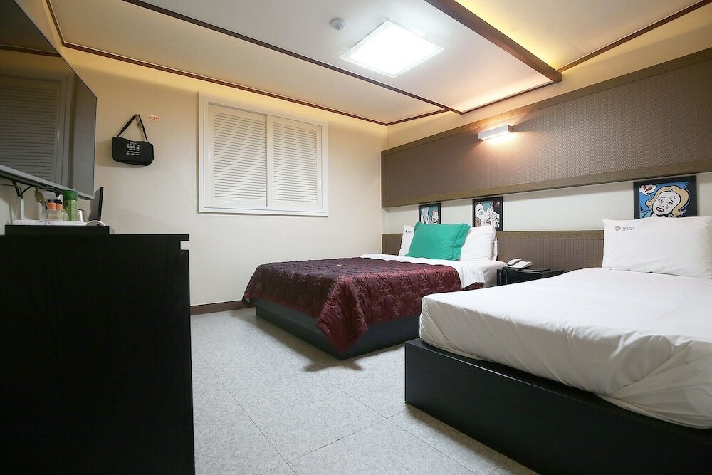 Фото Daejeon Wolpyeong M House