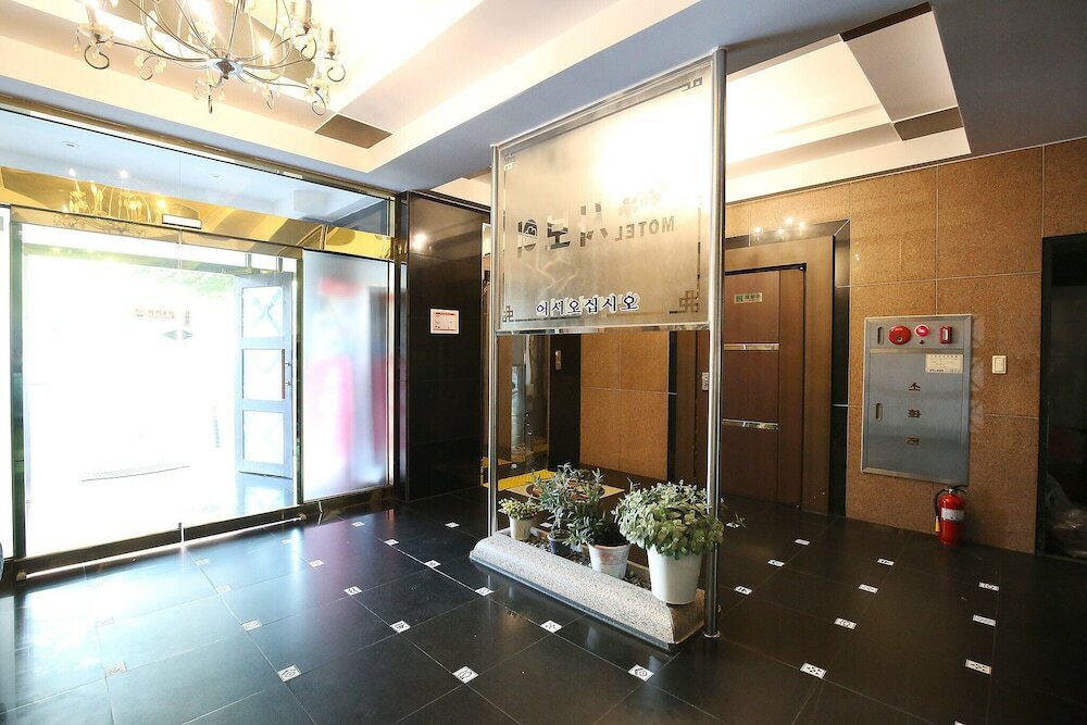 Фото Daejeon Yongjeon Savoy