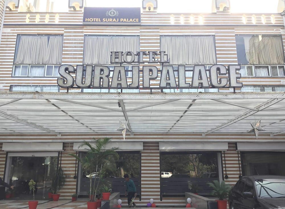 Фото Hotel Suraj Palace