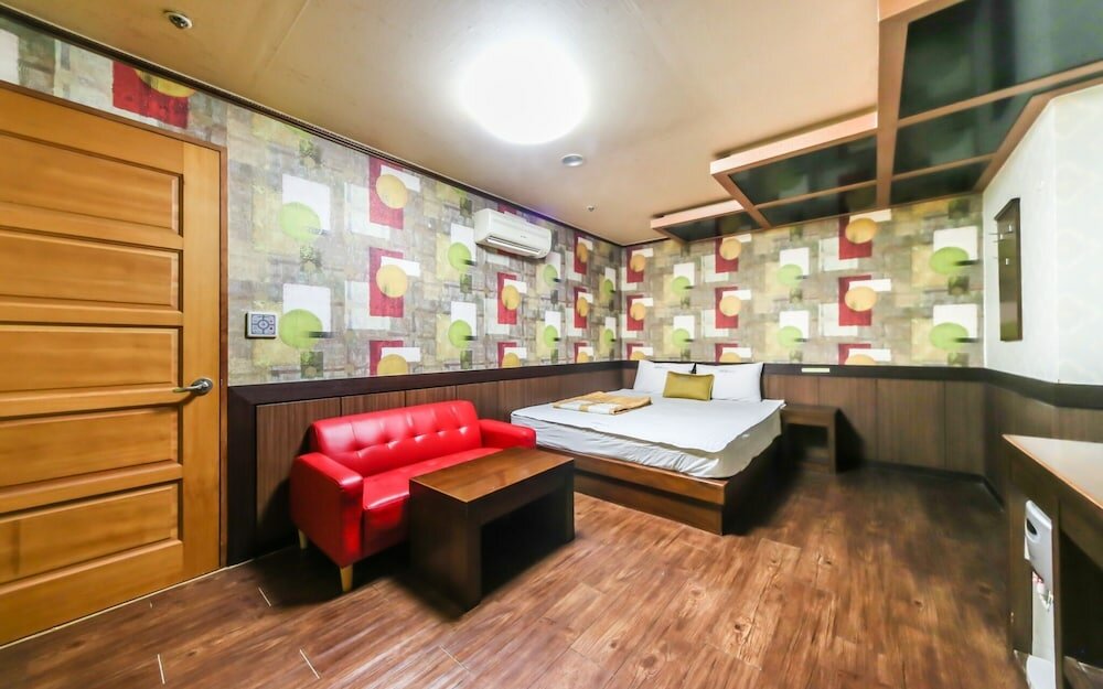 Фото Changwon Jinhae Yongwon Mu