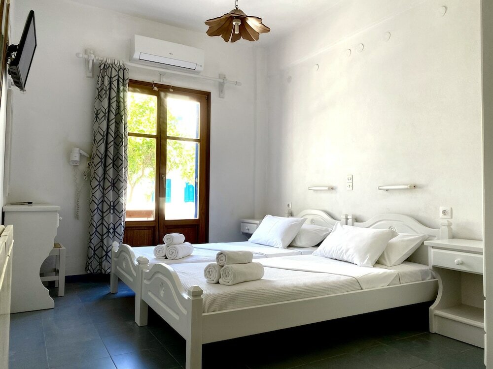 Фото Helliniko Studios - Adults Only