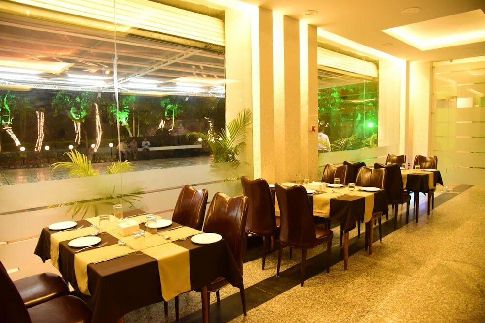 Фото Hotel Suraj Palace