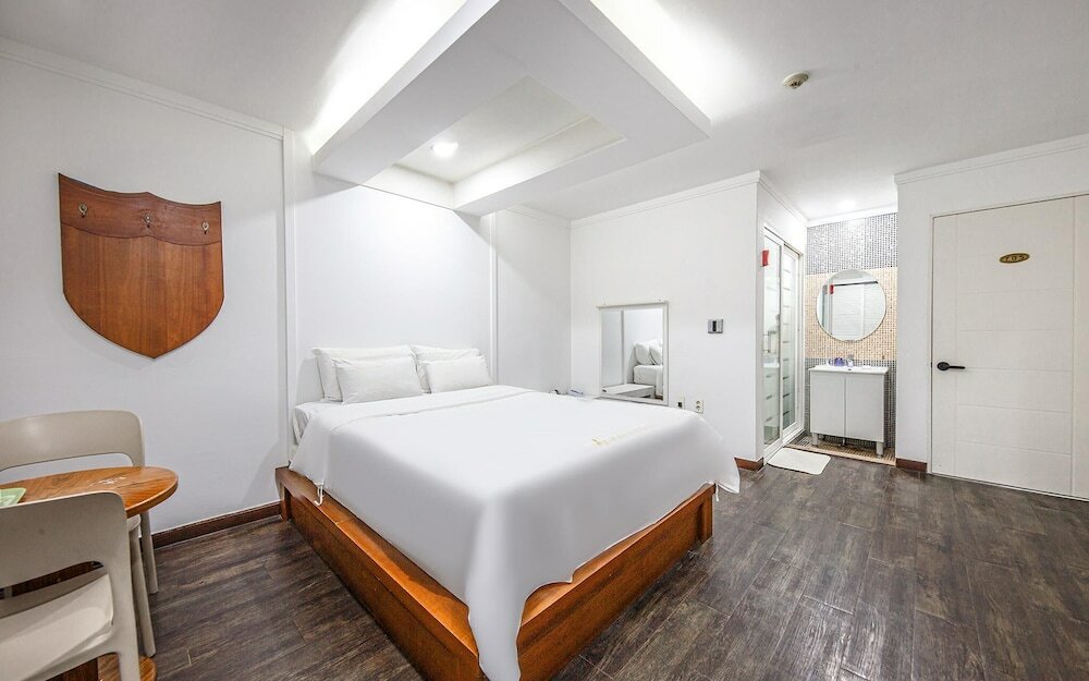 Фото Daejeon Yongjeon Savoy