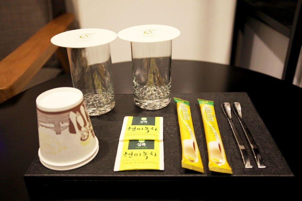 Фото Suwon City Hall Station Tumi