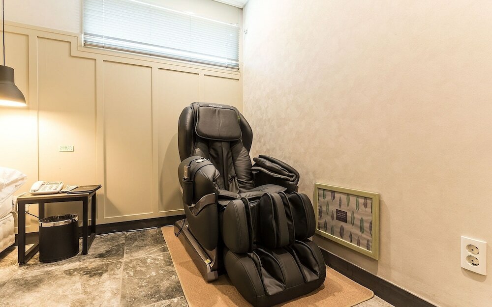 Фото Suwon City Hall Station Bobos