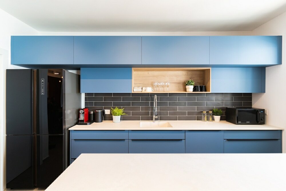 Фото Bright Sunny Holiday Home with Sea Views