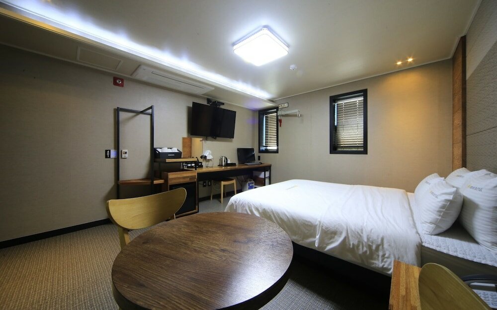 Фото Geoje Jangseungpo Yangpa