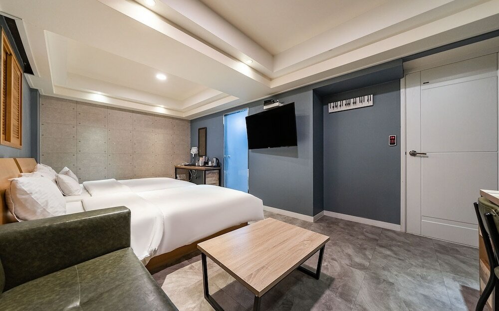 Фото Suwon First M