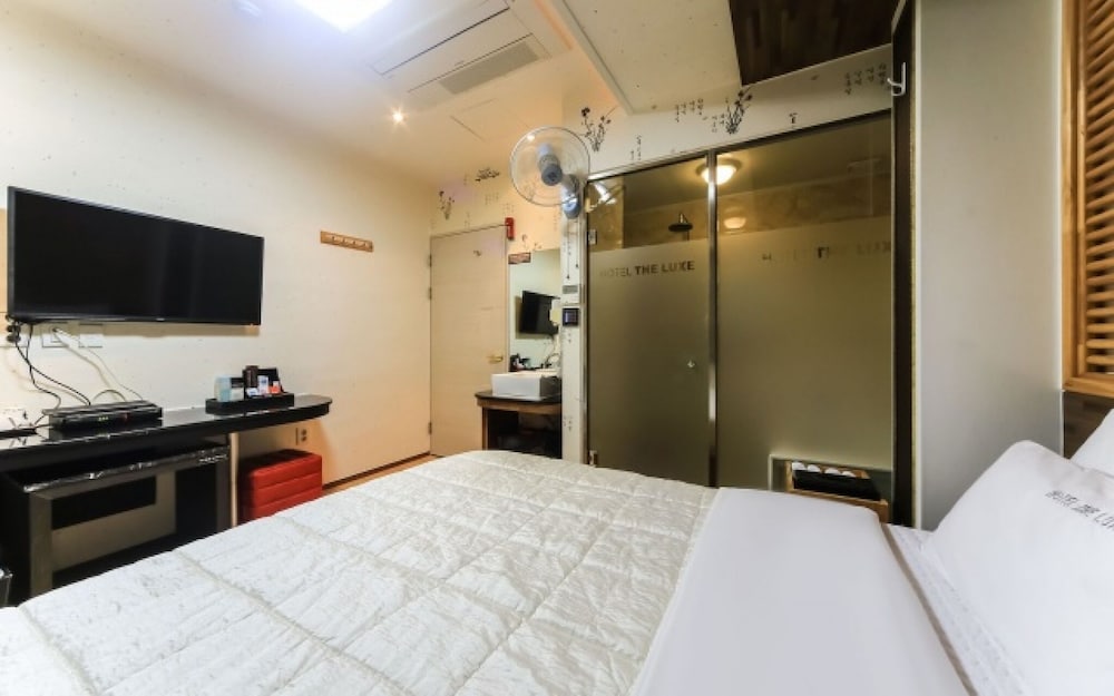 Фото The Lux Tourism Hotel Geoje