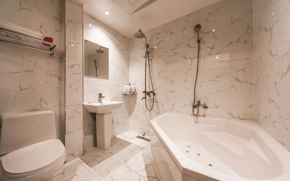 Фото Daegu Gyeongbuk University Bridge Hotel