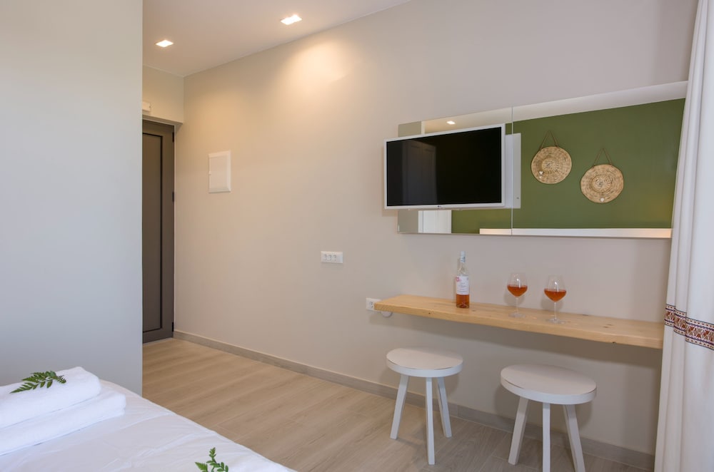 Фото Eleanthi Modern Living