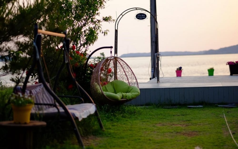 Фото Ganghwado Sunsets and Ocean Pension