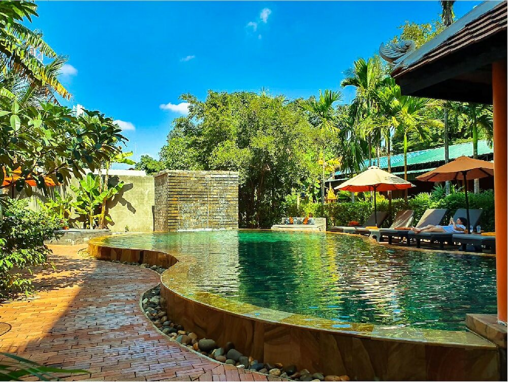 Фото Central Privilege Hotel