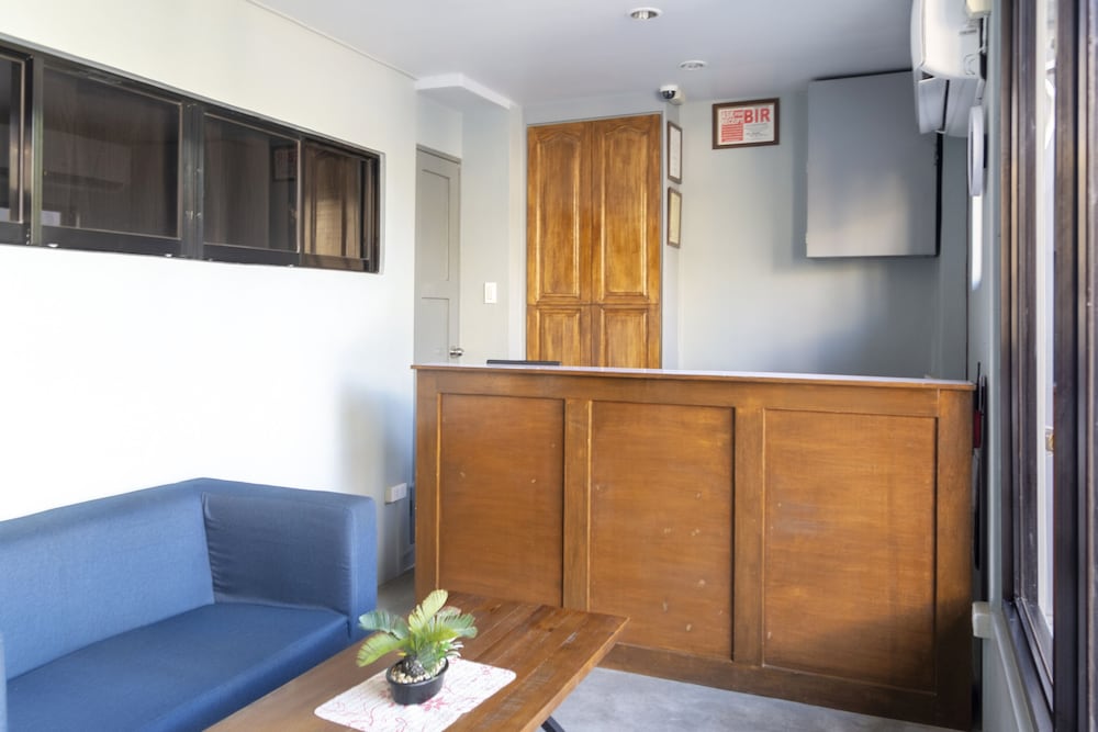 Фото Oyo 561 Abn Hostel