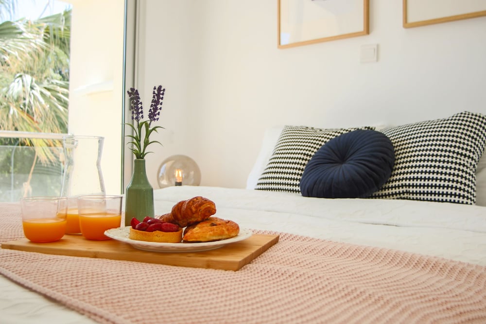 Фото Phaedrus Living: Seaside Flat Constantinos 111