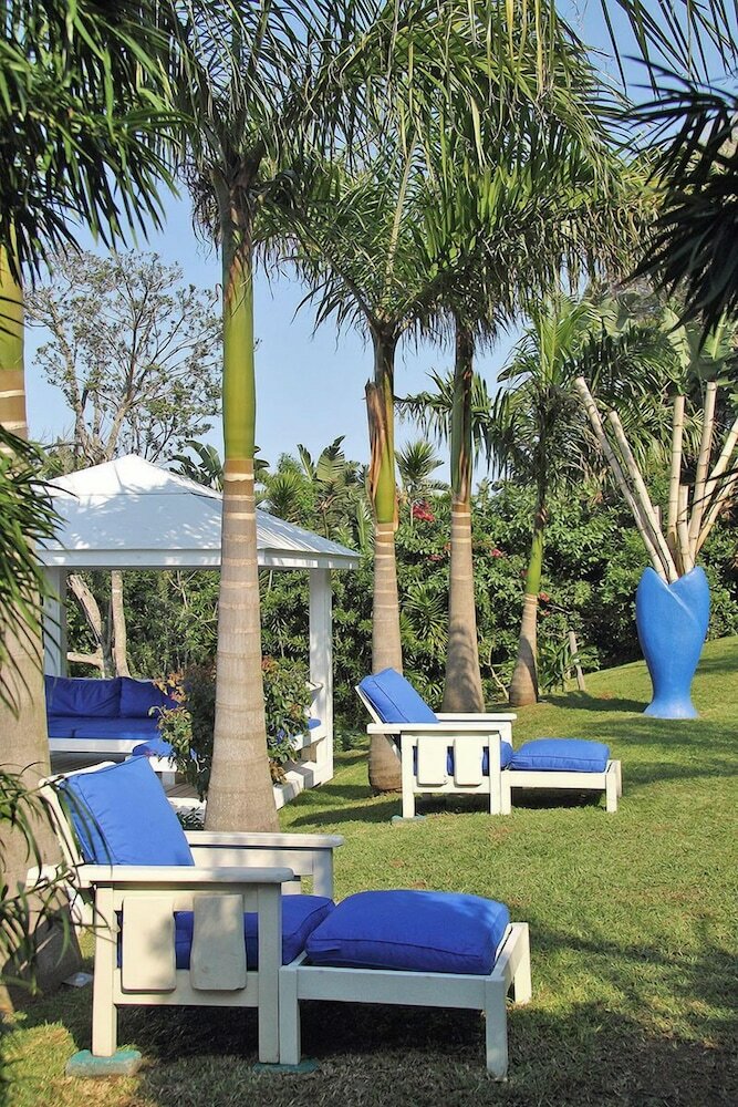 Фото Days At Sea Beach Lodge