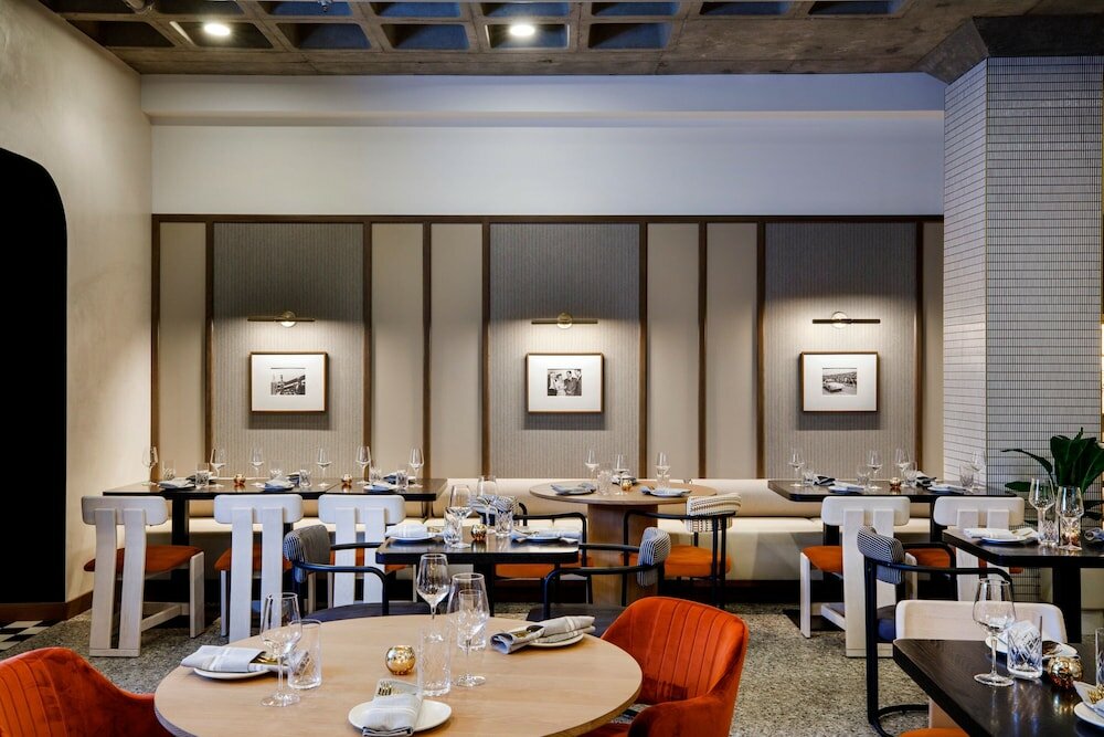 Фото Hotel Indy, Indianapolis, a Tribute Portfolio Hotel