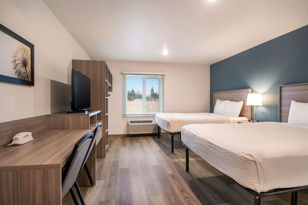 Фото WoodSpring Suites Portland Vancouver