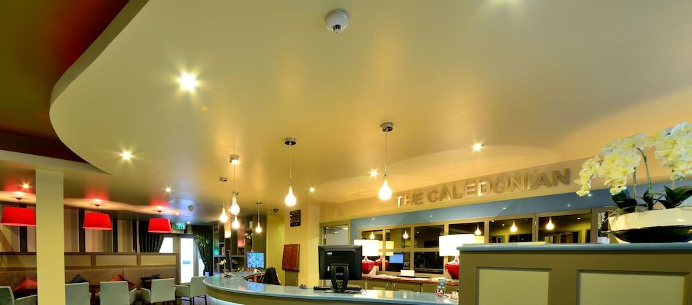 Фото The Caledonian Hotel