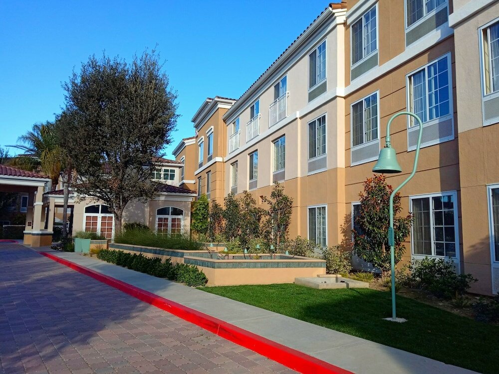 Фото Hilton Garden Inn Calabasas