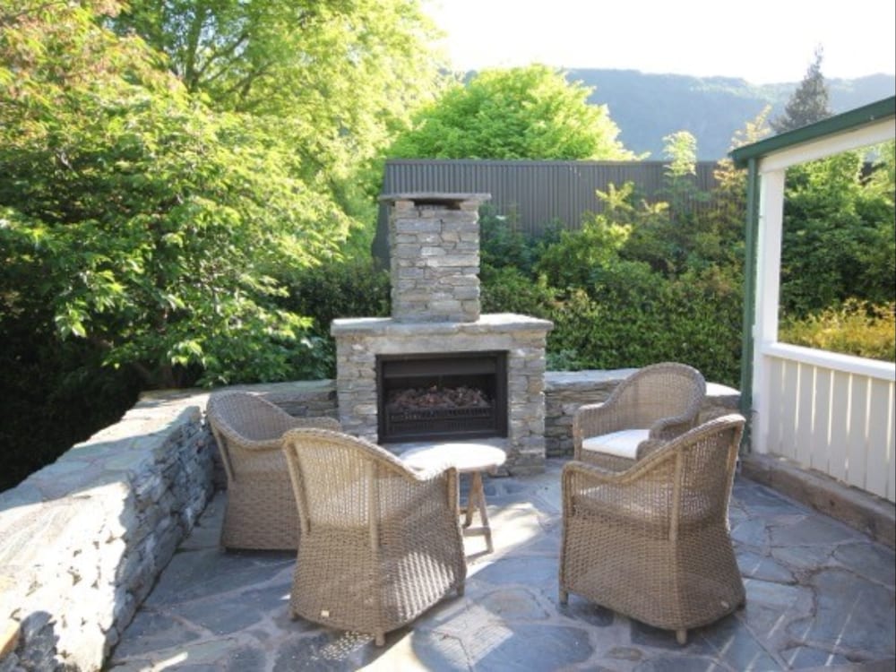 Фото Arrowtown Lodge