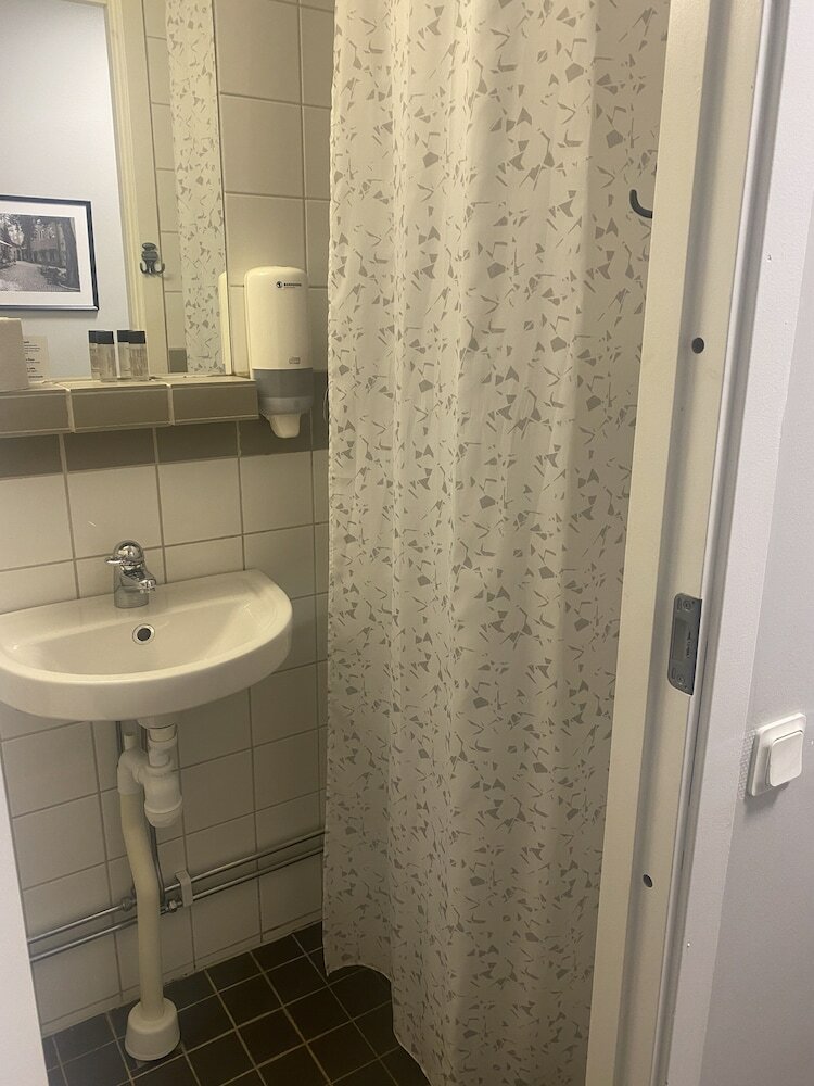 Фото Metro Hotel