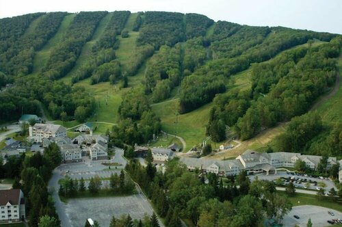Внешний вид отеля Jiminy Peak Mountain Resort в Хэнкоке, фото 3