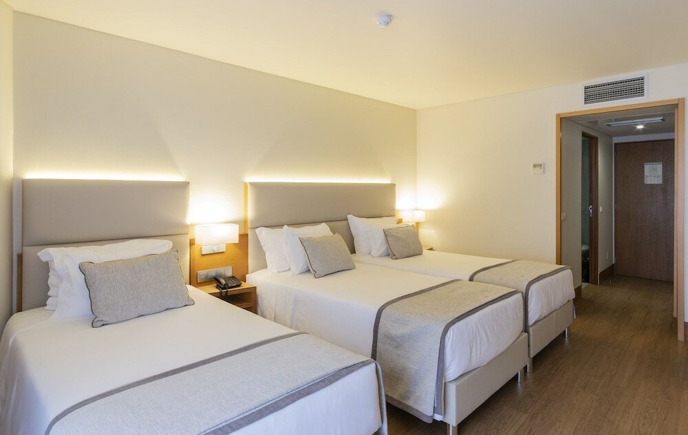 Фото Comfort Inn Ponta Delgada