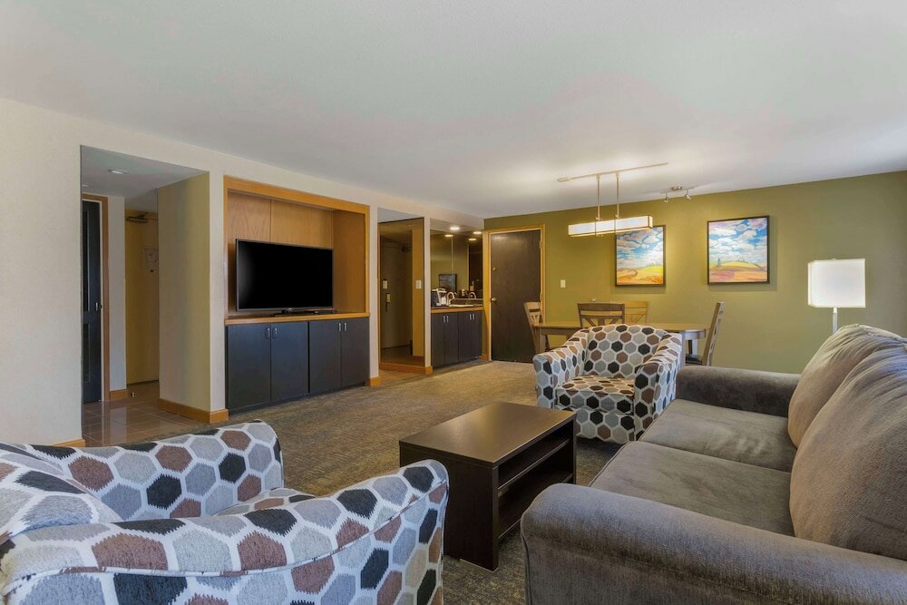 Фото Best Western Plus University Inn