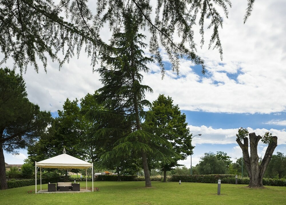 Фото Hotel Executive