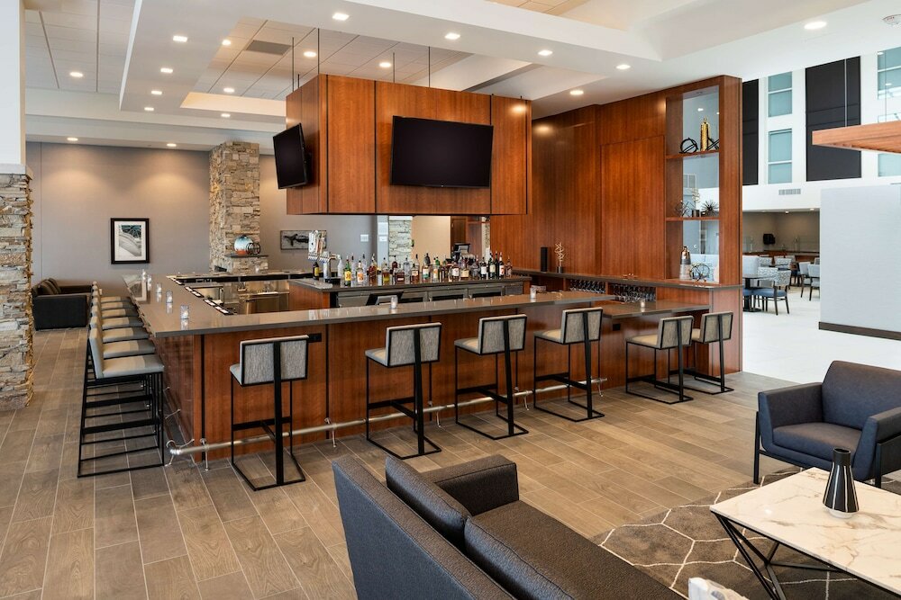 Фото DoubleTree by Hilton Madison East