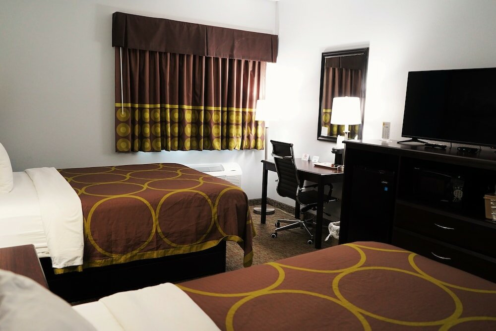 Фото Super 8 by Wyndham Grove City