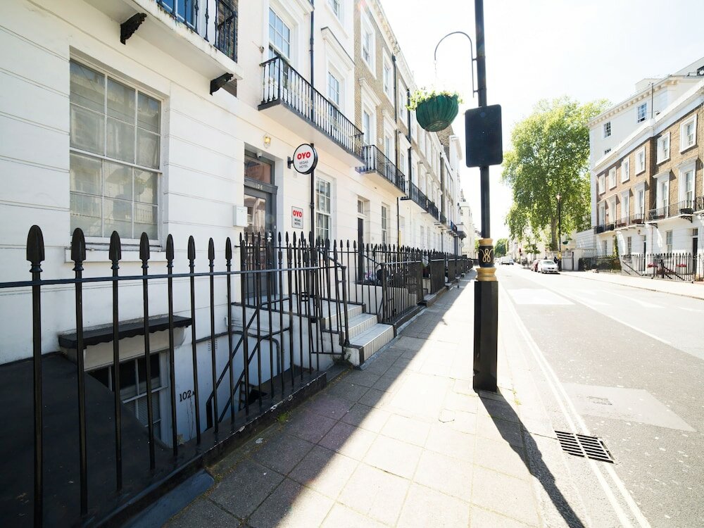 Фото Oyo Vegas Hotel