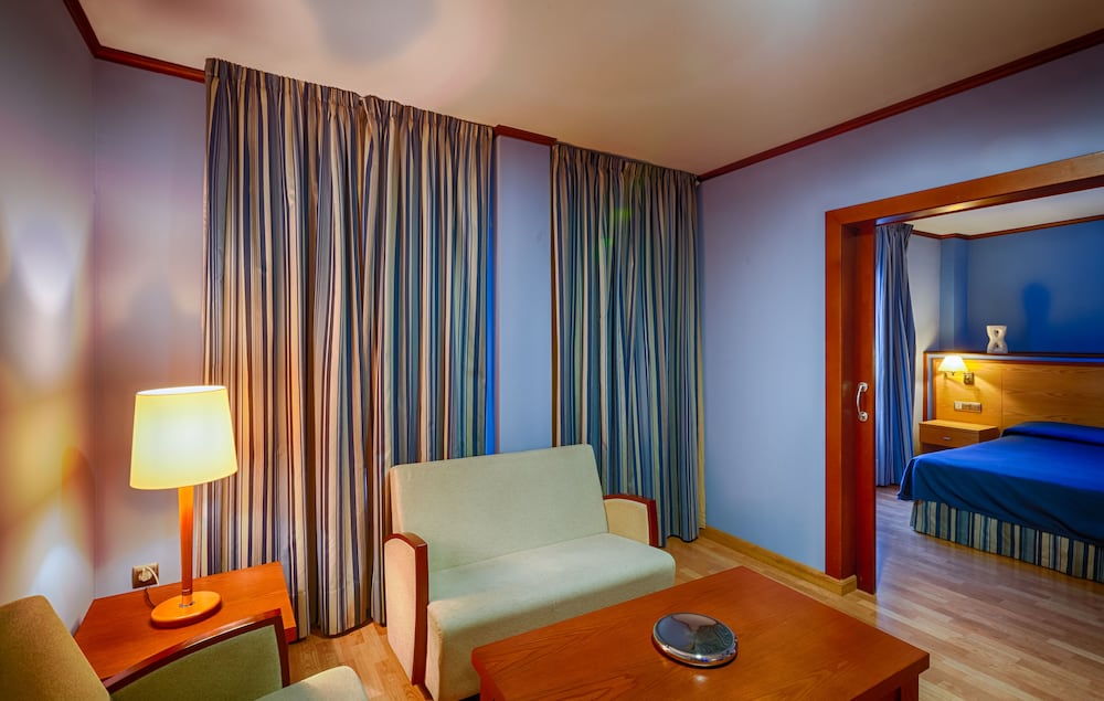 Фото Hotel Cervantes