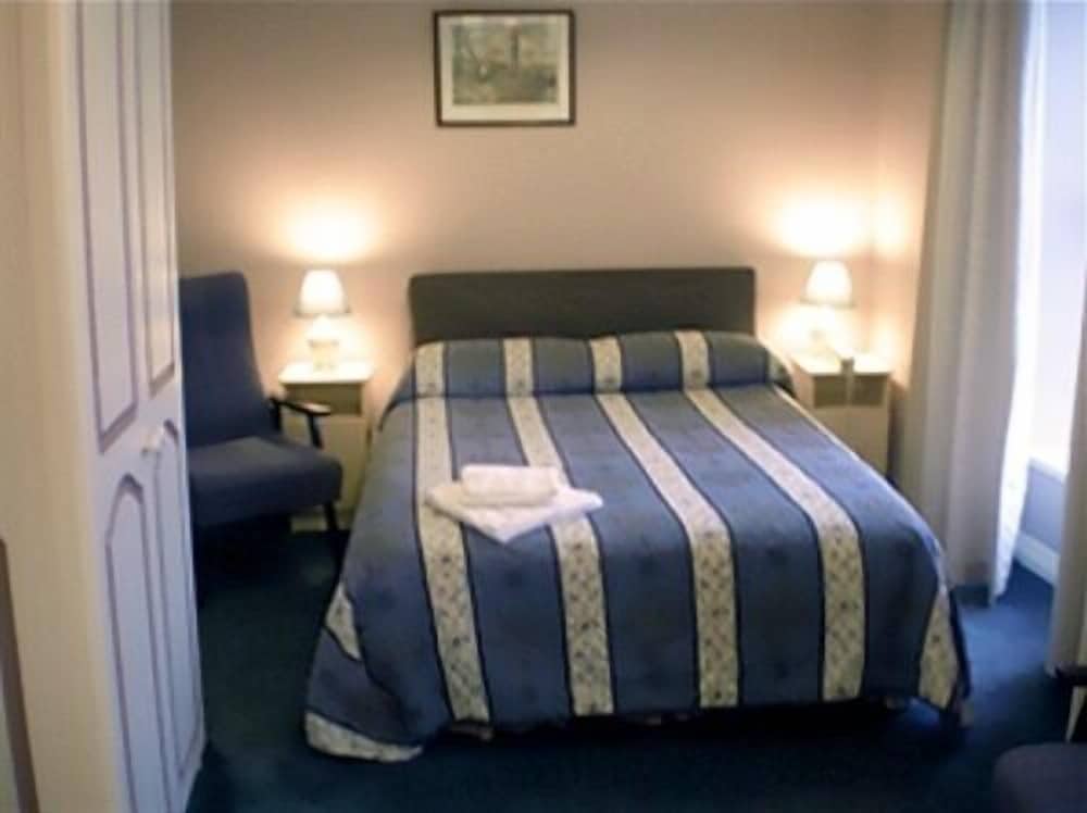 Фото Ilenroy House B&b