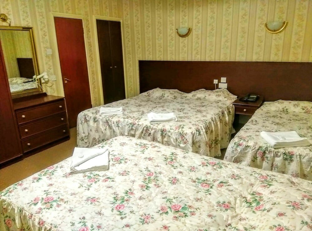 Фото Mandalay Picton House Hotel